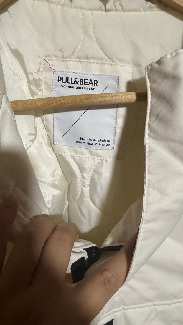 Beyaz Kapüşonlu Fermuarlı Kadın Ceket - Görsel 2