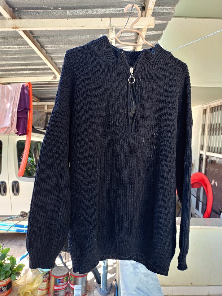 Siyah Yarım Fermuarlı Erkek Triko Kazak - Görsel 2