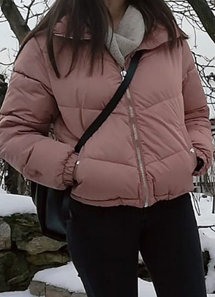 Bershka Pudra rengi mont