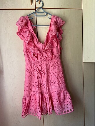 Pembe Elbise