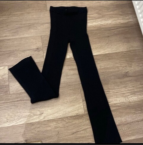 Zara tayt