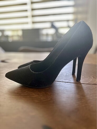 Süet stiletto