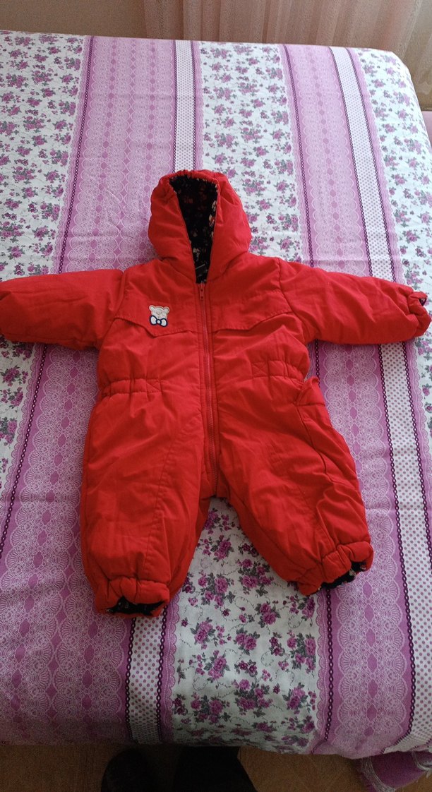 Kız Bebek Kapüşonlu Kırmızı Tulum - Görsel 3