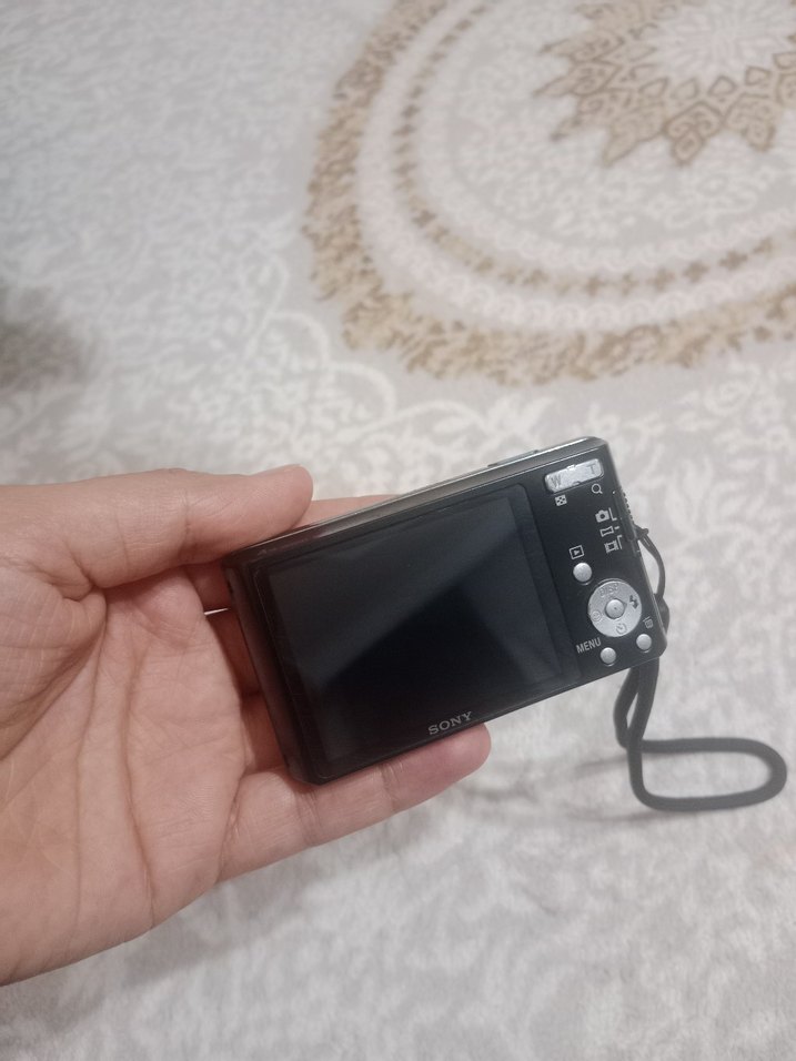 Sony Cyber-shot 14.1 MP Dijital Kamera Siyah - Görsel 2