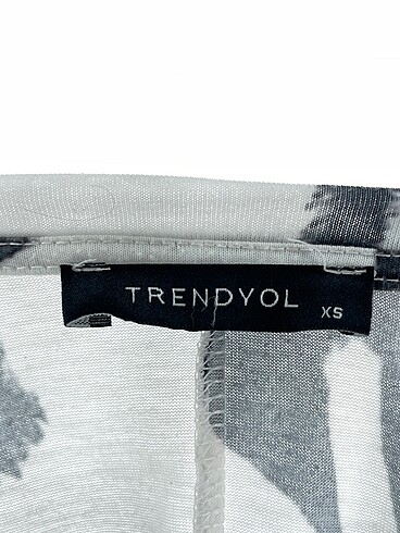 xs Beden çeşitli Renk Trendyol & Milla Bluz %70 İndirimli.
