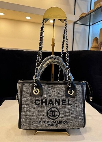  Beden siyah Renk Chanel Bag 