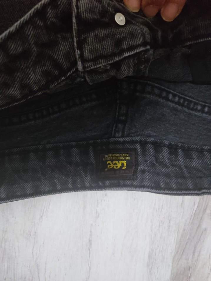 Gri Bol Kesim Mini Denim Şort - Görsel 2