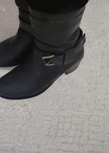 Tokalı Siyah Deri Kadın Bot..orijinal deridir - Görsel 2