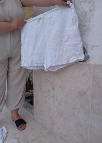 Beyaz Kadın Keten Bol Kesim Midi Pantolon