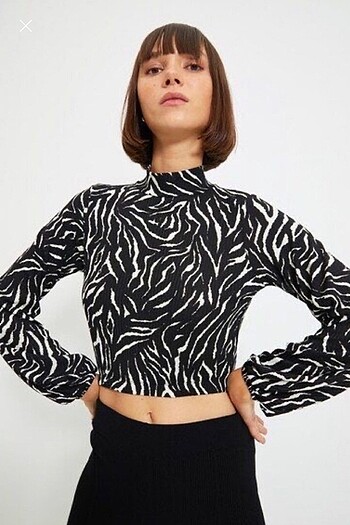 Zebra Desenli Triko Crop Kazak