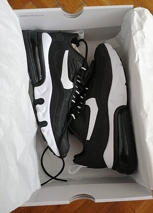 Nike Air Max 270 React