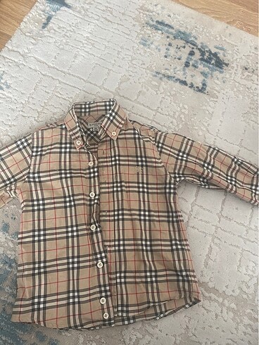 4 Yaş Beden Burberry gömlek