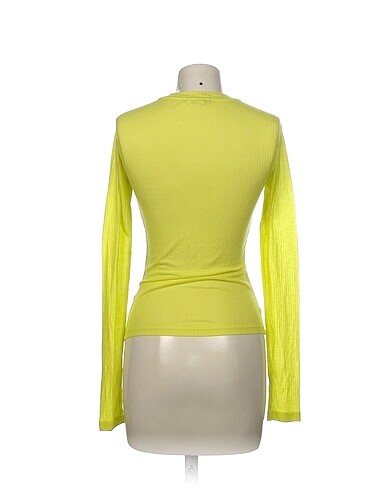 s Beden H&M T-shirt %70 İndirimli.