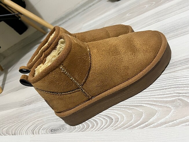 Ugg kısa bod