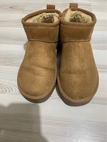 36 Beden Ugg kısa bod
