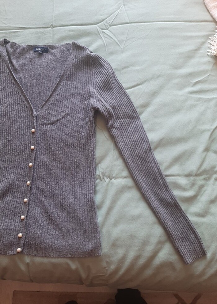 Fabrika marka hırka - Görsel 2