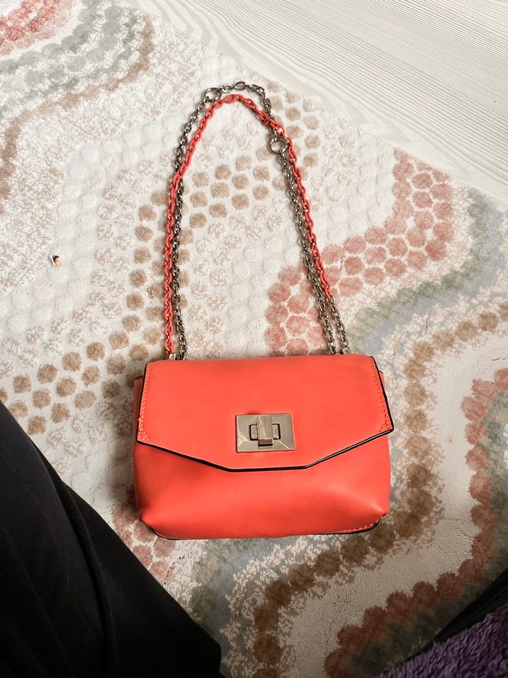 Mango Zincir Detaylı Pembe Deri Kadın Çanta - Görsel 2