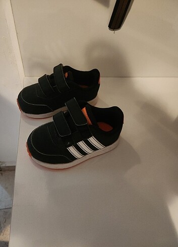 22 Beden Adidas bebek ayakkabısı