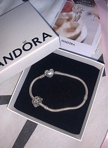 Pandora Pandora charmlı