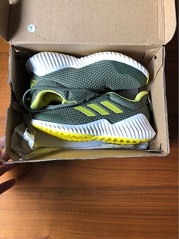Adidas Çocuk spor ayakkabı