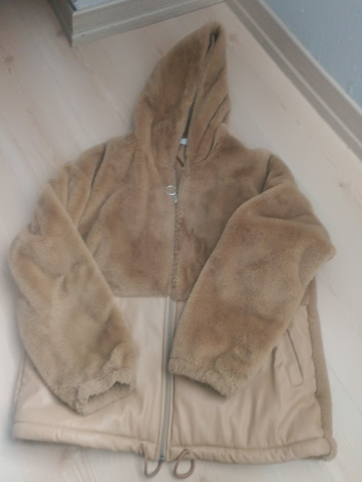 Kürklü Kısa Bej Kadın mont - Görsel 4