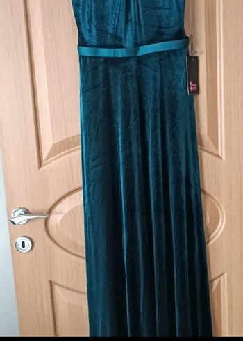 Kemer Detaylı Uzun Kadın Abiye Elbise - Görsel 2