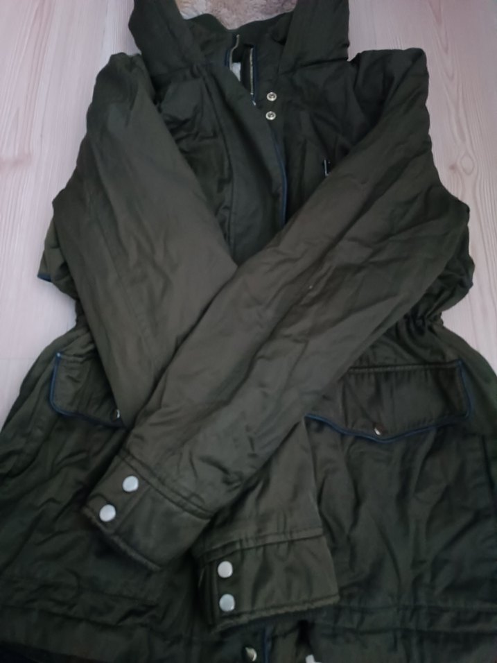 Fermuarlı Kapüşonlu  Kadın mont - Görsel 2