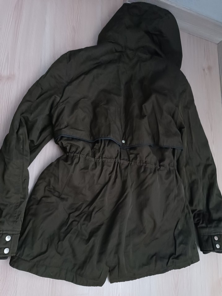 Fermuarlı Kapüşonlu  Kadın mont - Görsel 4