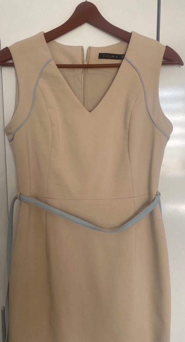 Bej Midi Kemerli V Yaka Kolsuz kalem Chima marka Elbise - Görsel 2