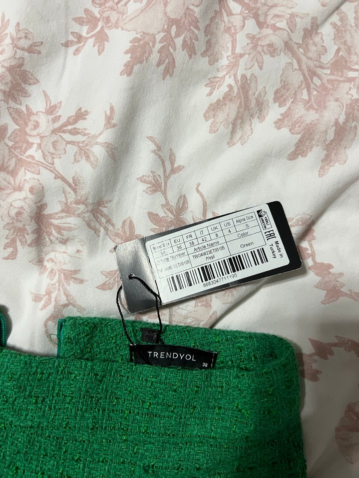 Yeşil Mini Etek Fırfırlı - Görsel 3