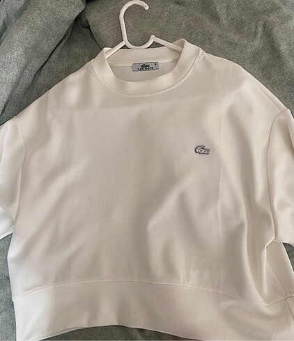 lacoste sweatshirt çok iyi durumda
