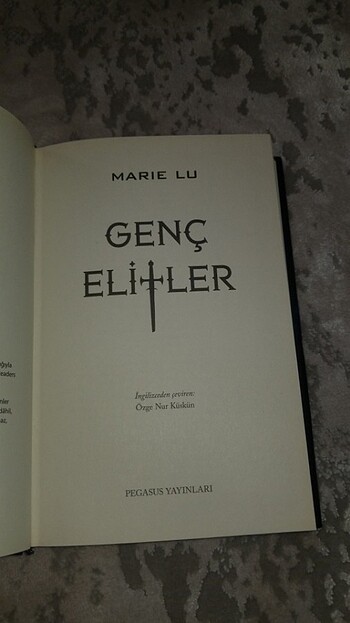 Beden Renk Genç elitler