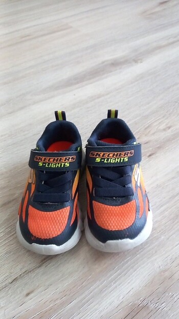 22 numara orjinal skechers 