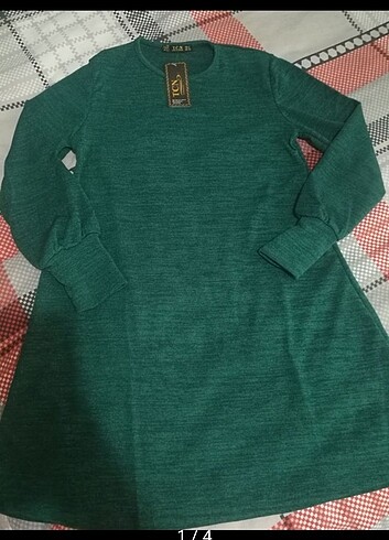 Yeni etiketli tunik
