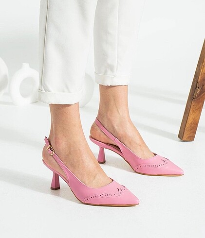 Oxford stiletto