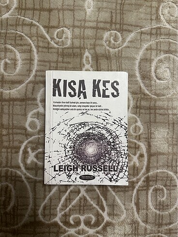 Kısa Kes / Leigh Russel