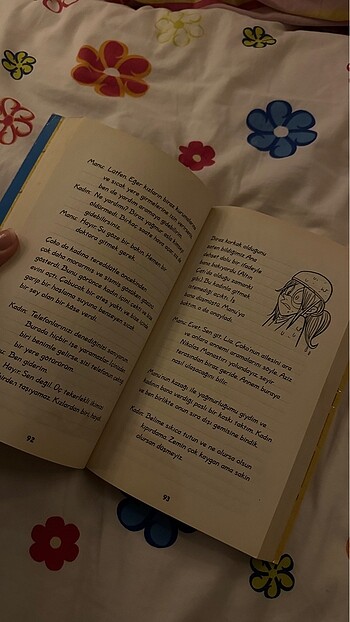 Beden Üşütük Kızın Günlüğü 2 (İkinci kitap) Yakamoz Çocuk Kokulu Kitap