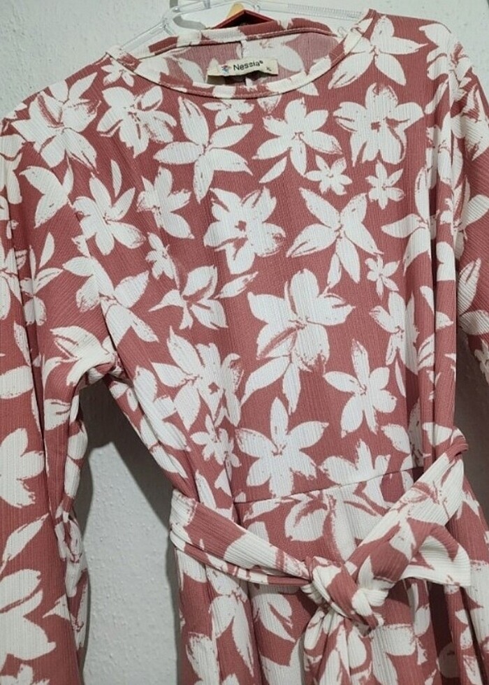 Pembe elbise - Görsel 2