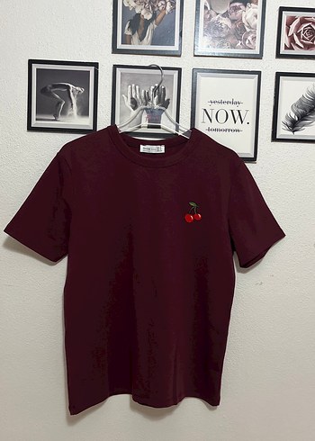 Bordo Kiraz Nakışlı Oversize Kadın Tişört