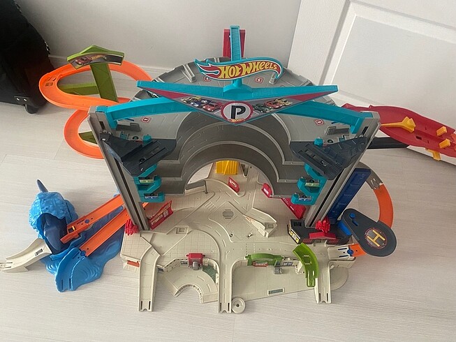 Beden Hotwheels Garaj Seti