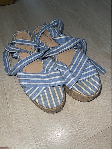 38 Beden Pull and bear