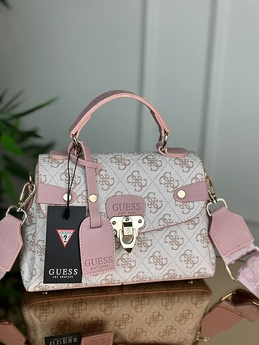 Guess Guess doktor modeli