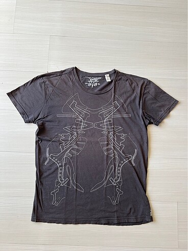 Diesel baskili eskitme orjinal tshirt