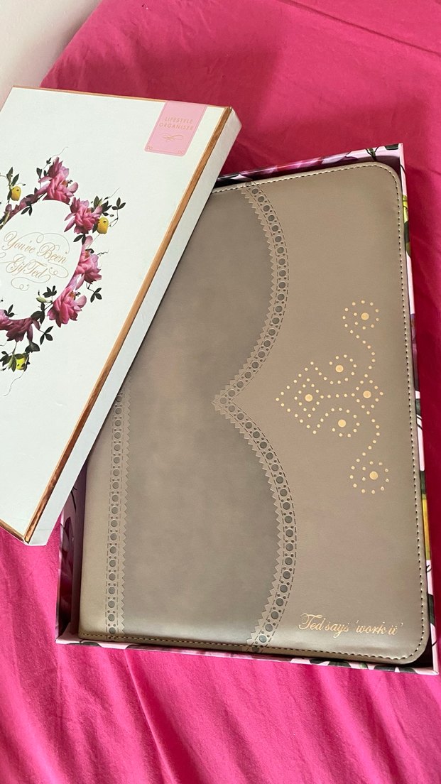 Ted Baker Organizer - Görsel 2