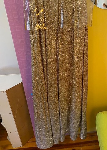 Parıltılı V Yaka Uzun Altın Abiye Elbise - Görsel 6