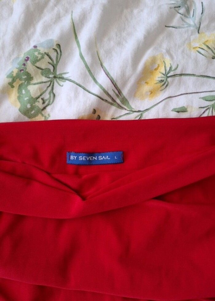 Kırmızı elbise - Görsel 2