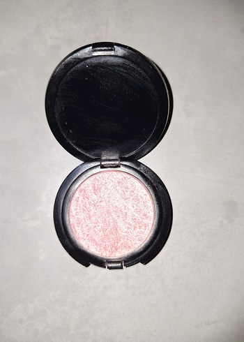 Farmasi açık pembe yansımalı allık - Görsel 2