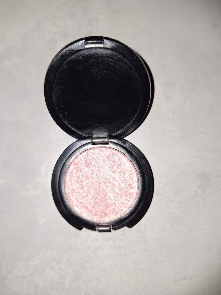 Farmasi açık pembe yansımalı allık - Görsel 2