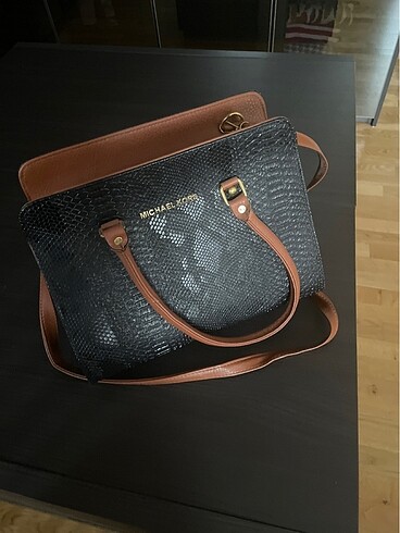 Michael Kors Deri Çanta