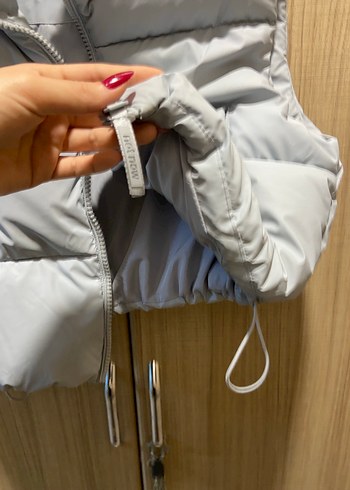 Gri Yüksek Yakalı Fermuarlı Kadın Yelek - Görsel 3